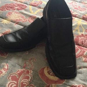 Formal dress shoes